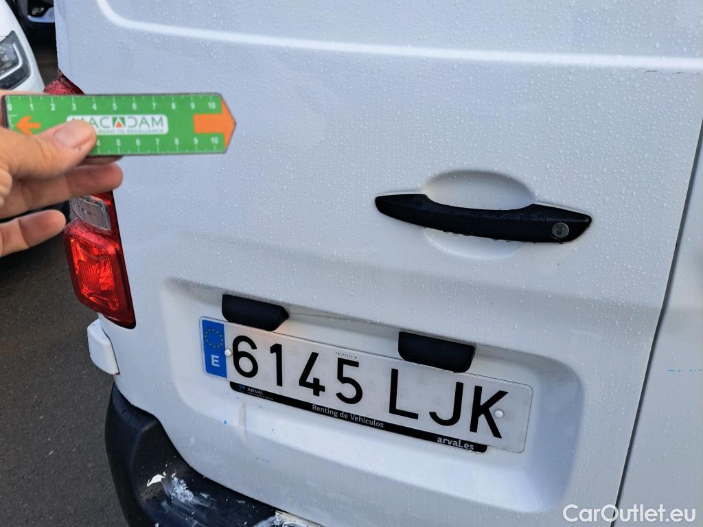  Opel  Vivaro OPEL  / 2019 / 4P / furgón 1.5 Diésel 88kW (120CV) M Std Express #19