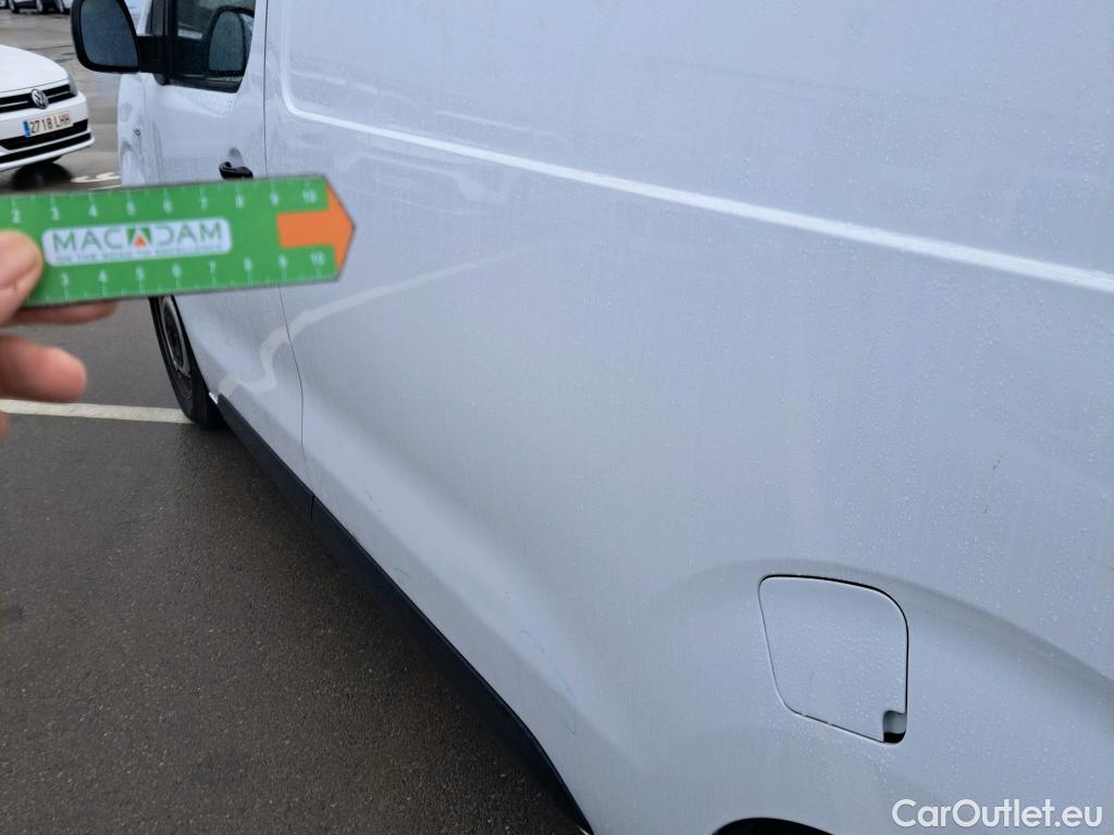  Opel  Vivaro OPEL  / 2019 / 4P / furgón 1.5 Diésel 88kW (120CV) M Std Express #3