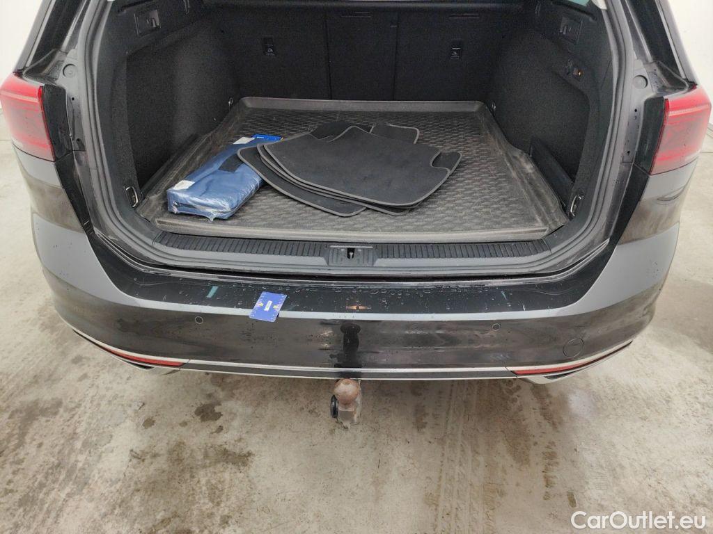 Volkswagen  Passat VOLKSWAGEN  VARIANT PA - 2019 2.0 TDi 150 Elegance (EU6 d) 5d #28