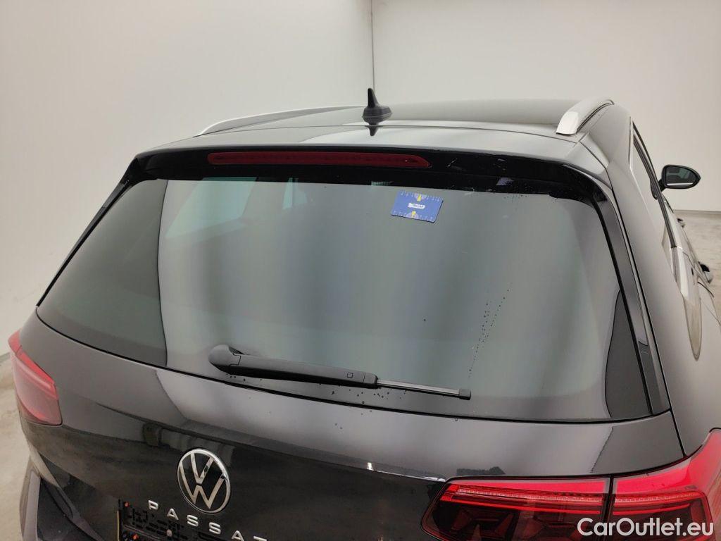 Volkswagen  Passat VOLKSWAGEN  VARIANT PA - 2019 2.0 TDi 150 Elegance (EU6 d) 5d #32