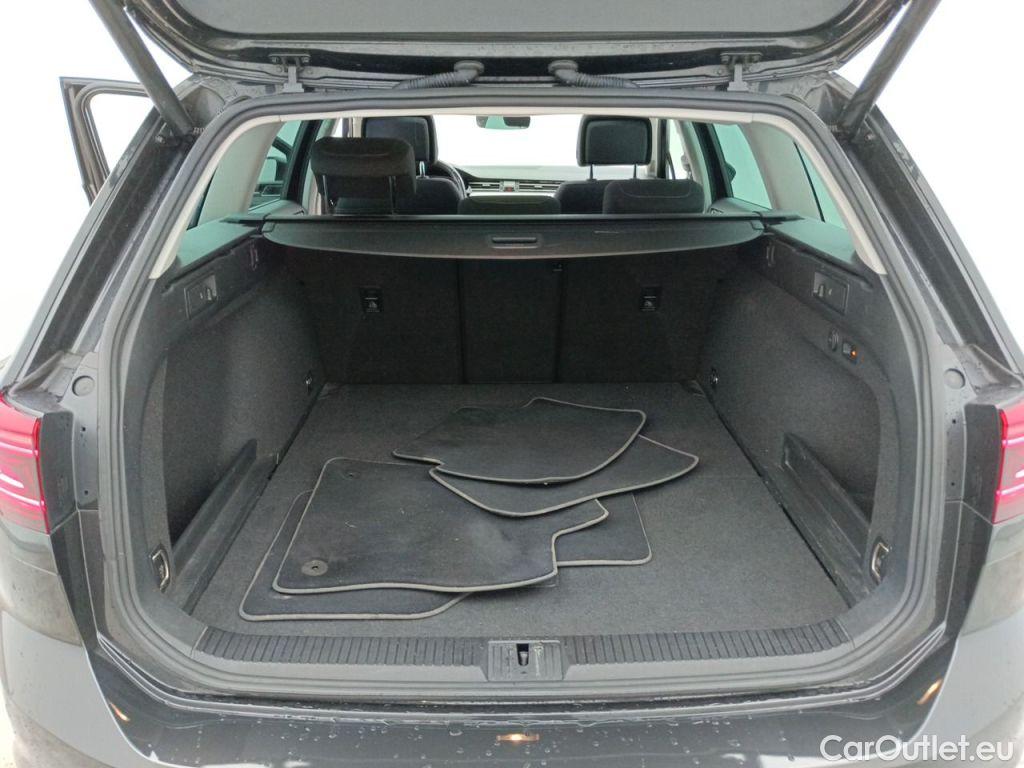 Volkswagen  Passat Volkswagen  Variant 2.0 TDI SCR 110kW DSG7 Style Business 5d #14