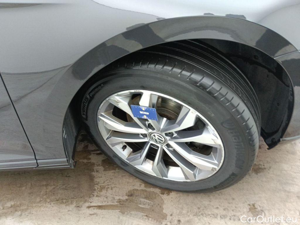 Volkswagen  Passat Volkswagen  Variant 2.0 TDI SCR 110kW DSG7 Style Business 5d #47