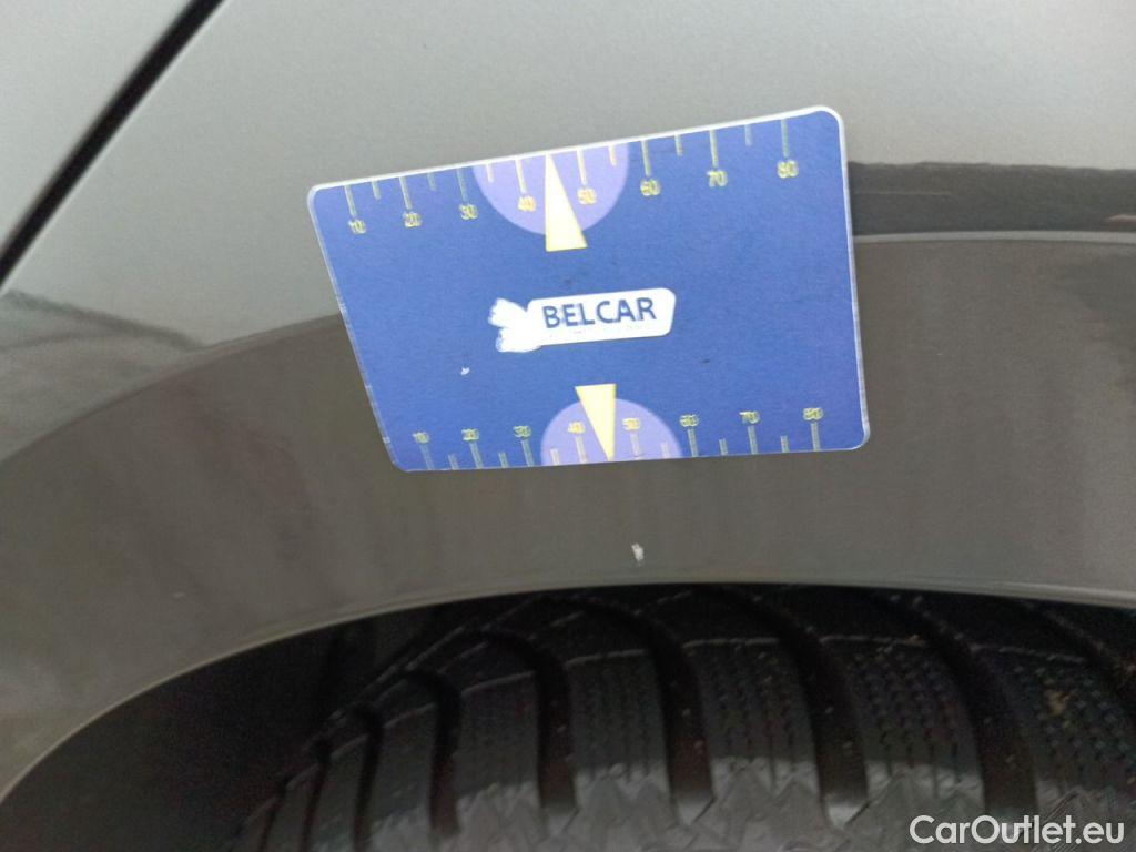 Volkswagen  Passat Volkswagen  Variant 2.0 TDI SCR 110kW DSG7 Style Business 5d #24