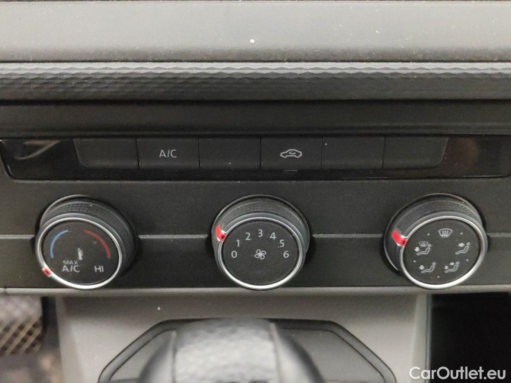Volkswagen  Transporter Volkswagen  2.0 TDi SCR BMT 146/198 LWB 3.2T DSG 4d #23