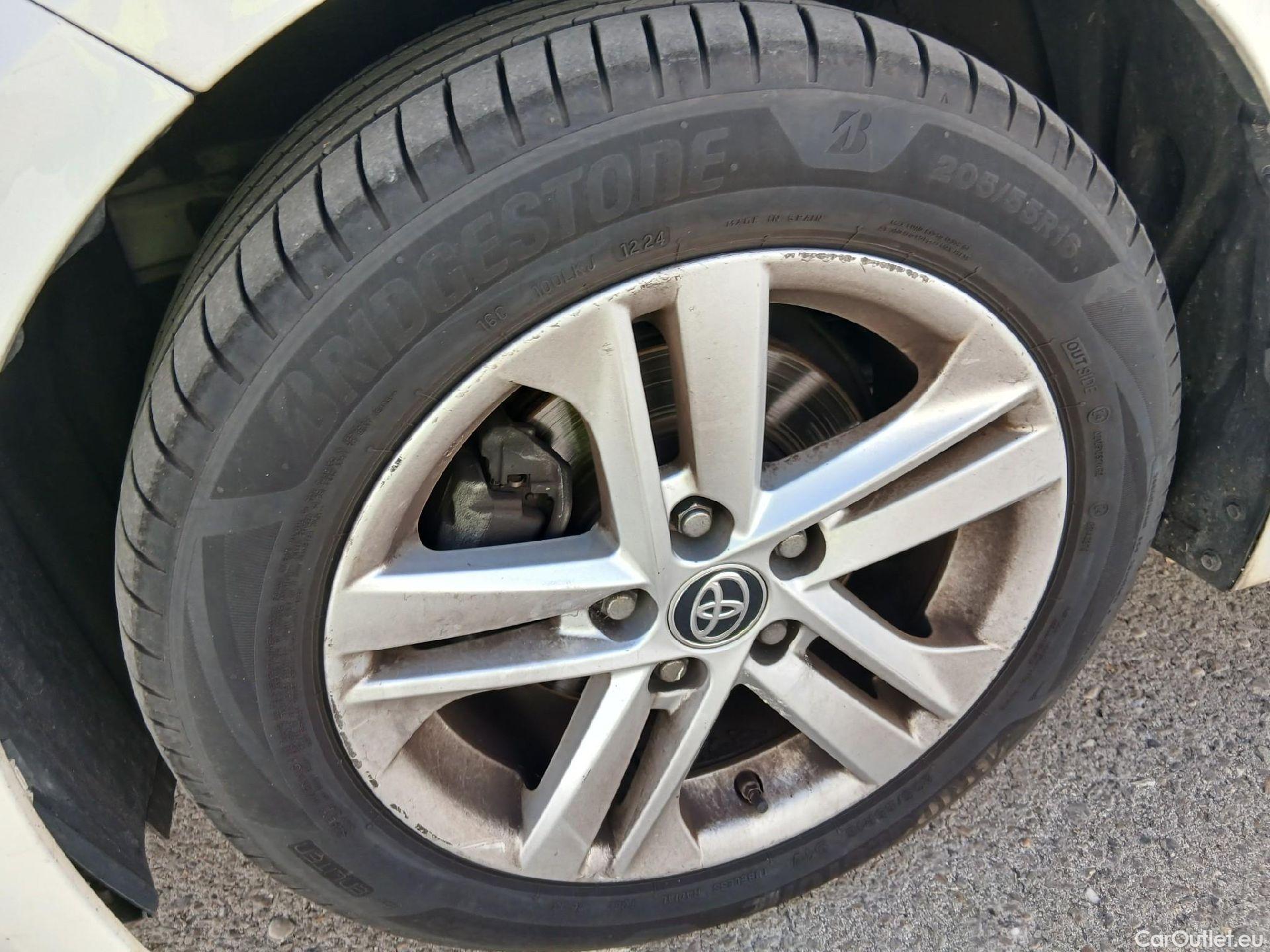  Toyota  Corolla TOYOTA  / 2019 / 5P / familiar 1.8 125H BUSINESS PLUS E-CVT TOU SPORT #9