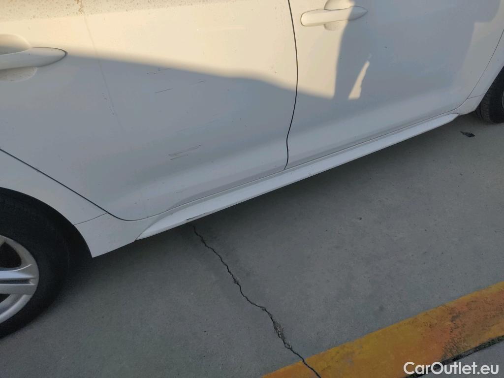  Toyota  Corolla TOYOTA  / 2019 / 5P / familiar 1.8 125H BUSINESS PLUS E-CVT TOU SPORT #26