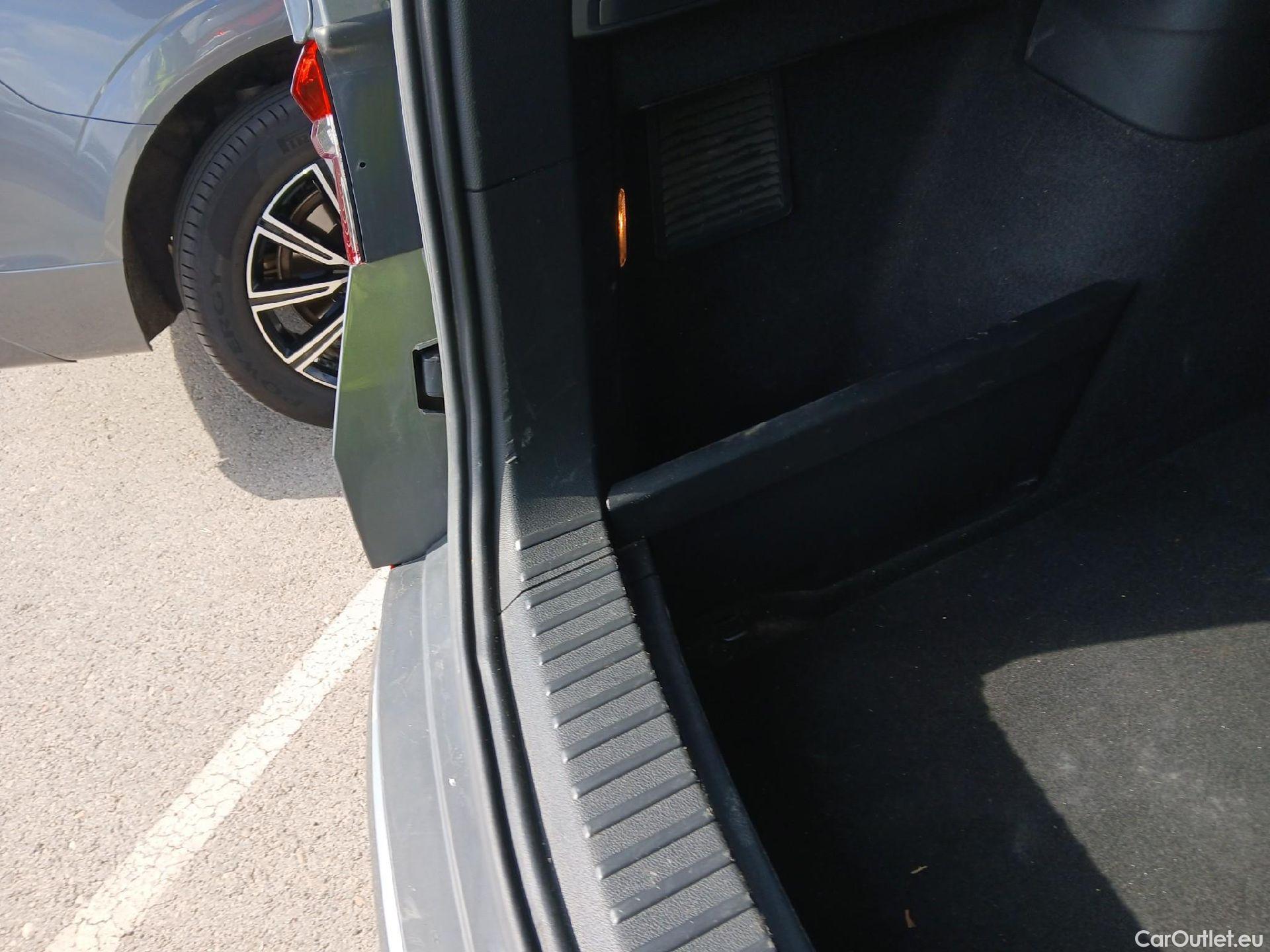  Land Rover  Discovery SKODA Kodiaq / 2021 / 5P / todoterreno 1.5 TSI 110KW (150cv) 4x2 Ambition #2