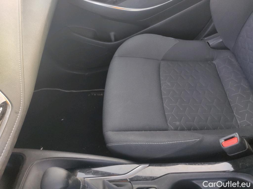  Toyota  Corolla TOYOTA  / 2019 / 5P / familiar 1.8 125H BUSINESS PLUS E-CVT TOU SPORT #58