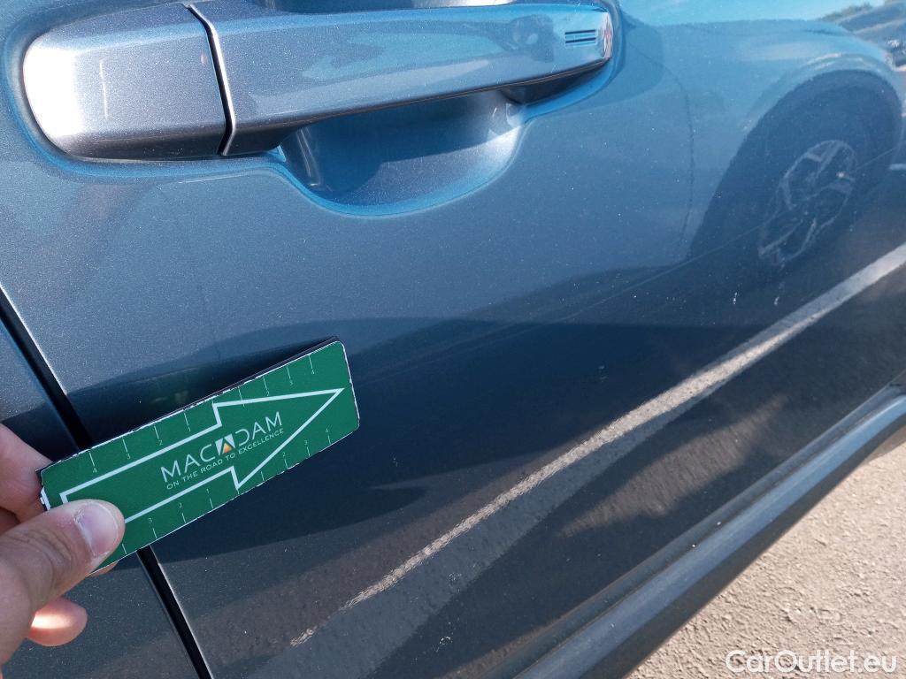  Land Rover  Discovery TOYOTA C-HR / 2019 / 5P / todoterreno 1.8 125H Advance #52