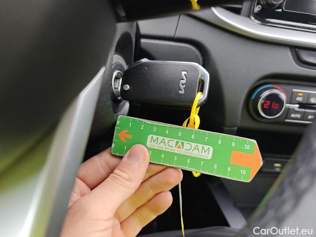  KIA  XCeed KIA  / 2022 / 5P / todoterreno 1.0 T-GDi Drive 88kW (120CV) #1