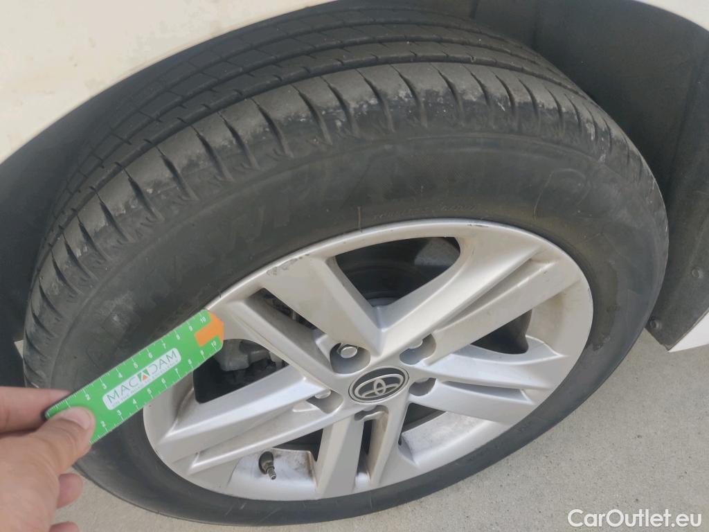  Toyota  Corolla TOYOTA  / 2019 / 5P / familiar 1.8 125H BUSINESS PLUS E-CVT TOU SPORT #24