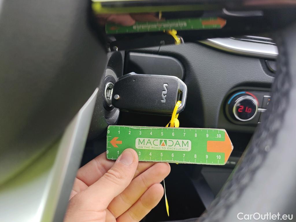  KIA  XCeed KIA  / 2022 / 5P / todoterreno 1.0 T-GDi Drive 88kW (120CV) #2