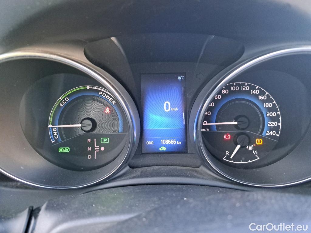  Toyota  Auris TOYOTA  5p 2G berlina con portón 1.8 140H Hybrid Feel! Edition #53