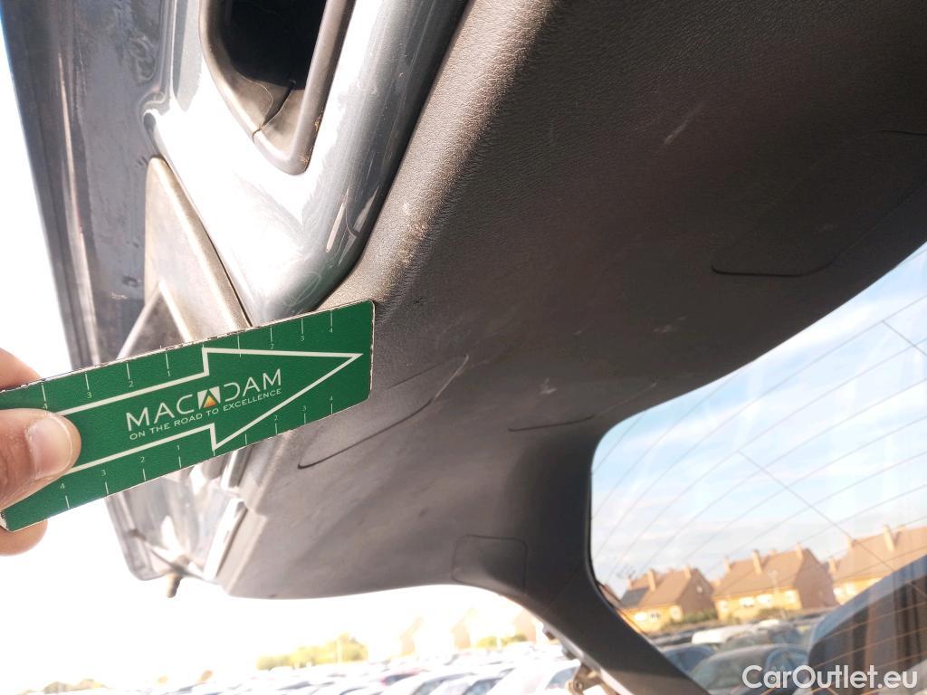  Land Rover  Discovery TOYOTA C-HR / 2019 / 5P / todoterreno 1.8 125H Advance #43