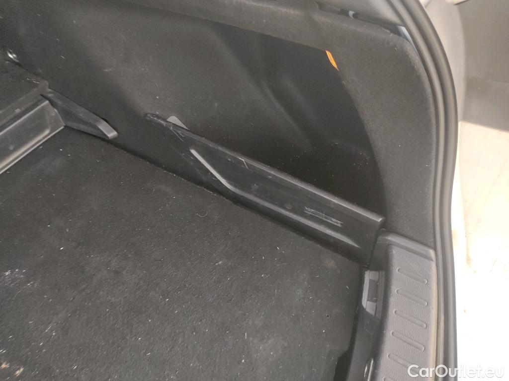  Toyota  Corolla TOYOTA  / 2019 / 5P / familiar 1.8 125H BUSINESS PLUS E-CVT TOU SPORT #37