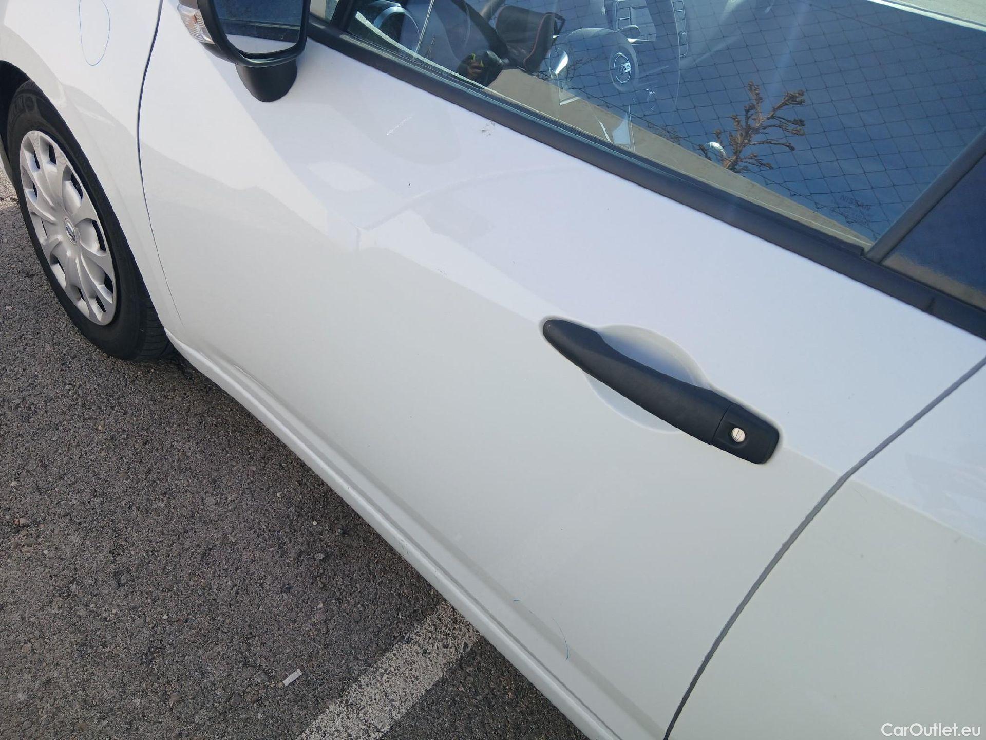  Nissan  Micra NISSAN  / 2017 / 5P / berlina con portón IG-T 68 kW (92 CV) E6D-F Visia #15
