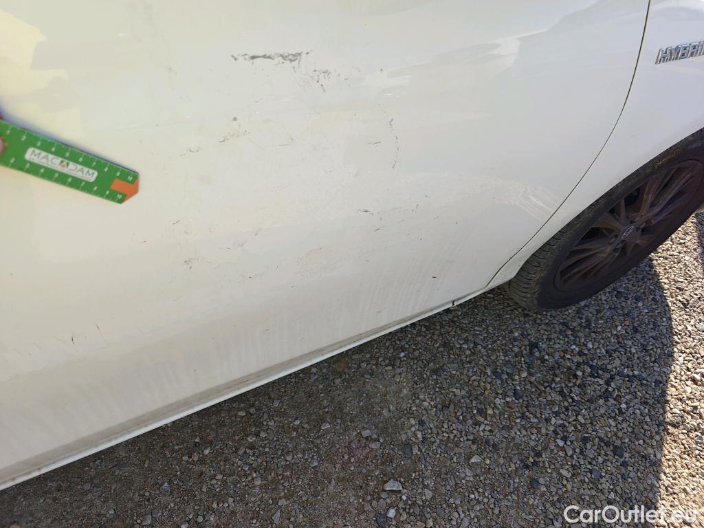  Toyota  Yaris TOYOTA  / 2017 / 5P / berlina con portón 1.5 100H Active Tech #15