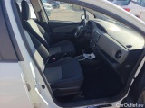  Toyota  Yaris TOYOTA  / 2017 / 5P / berlina con portón 1.5 100H Active Tech #6