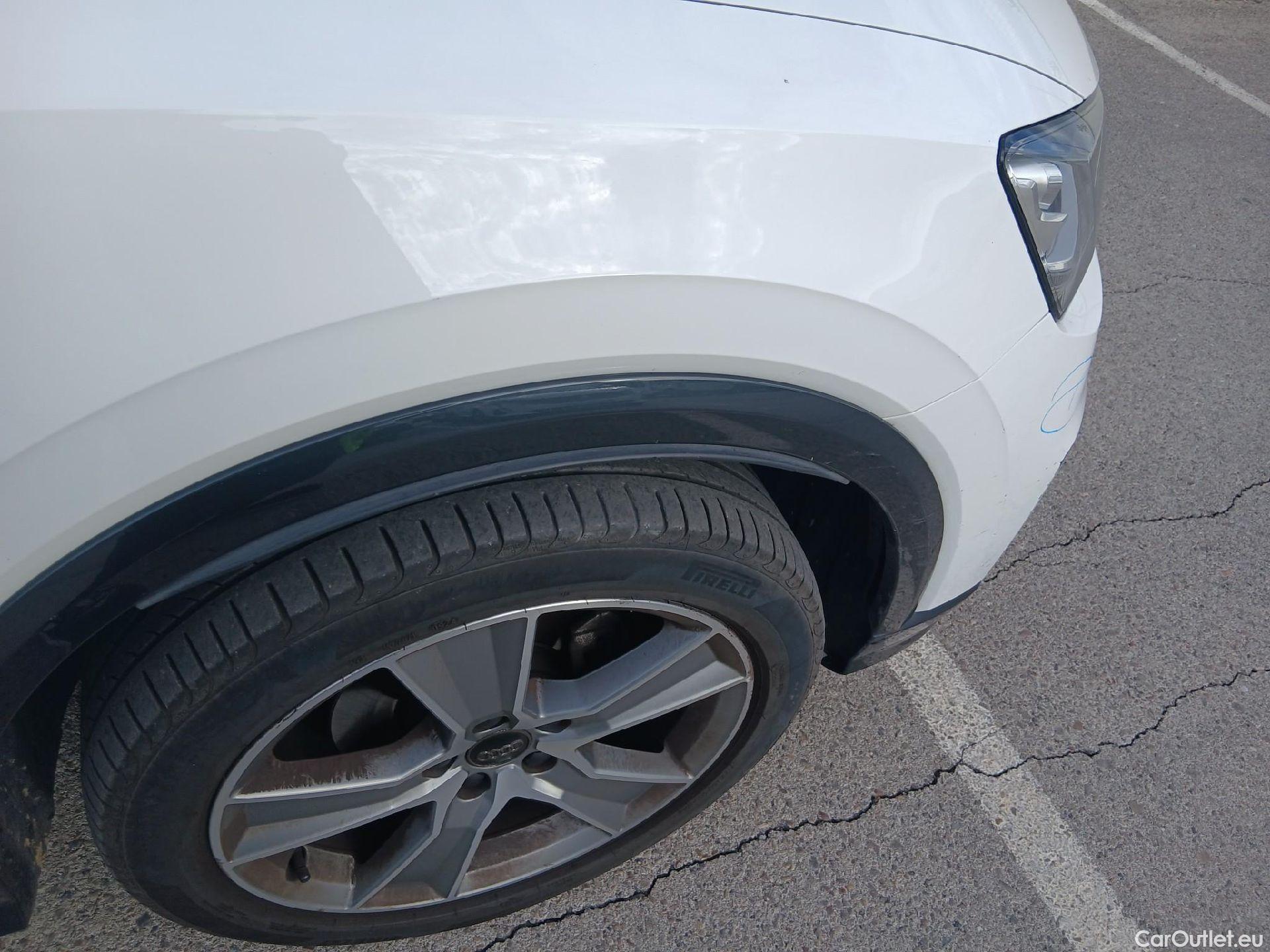  Audi  Q2 AUDI  / 2016 / 5P / todoterreno Design 35 TFSI 110kW (150CV) S tronic #42