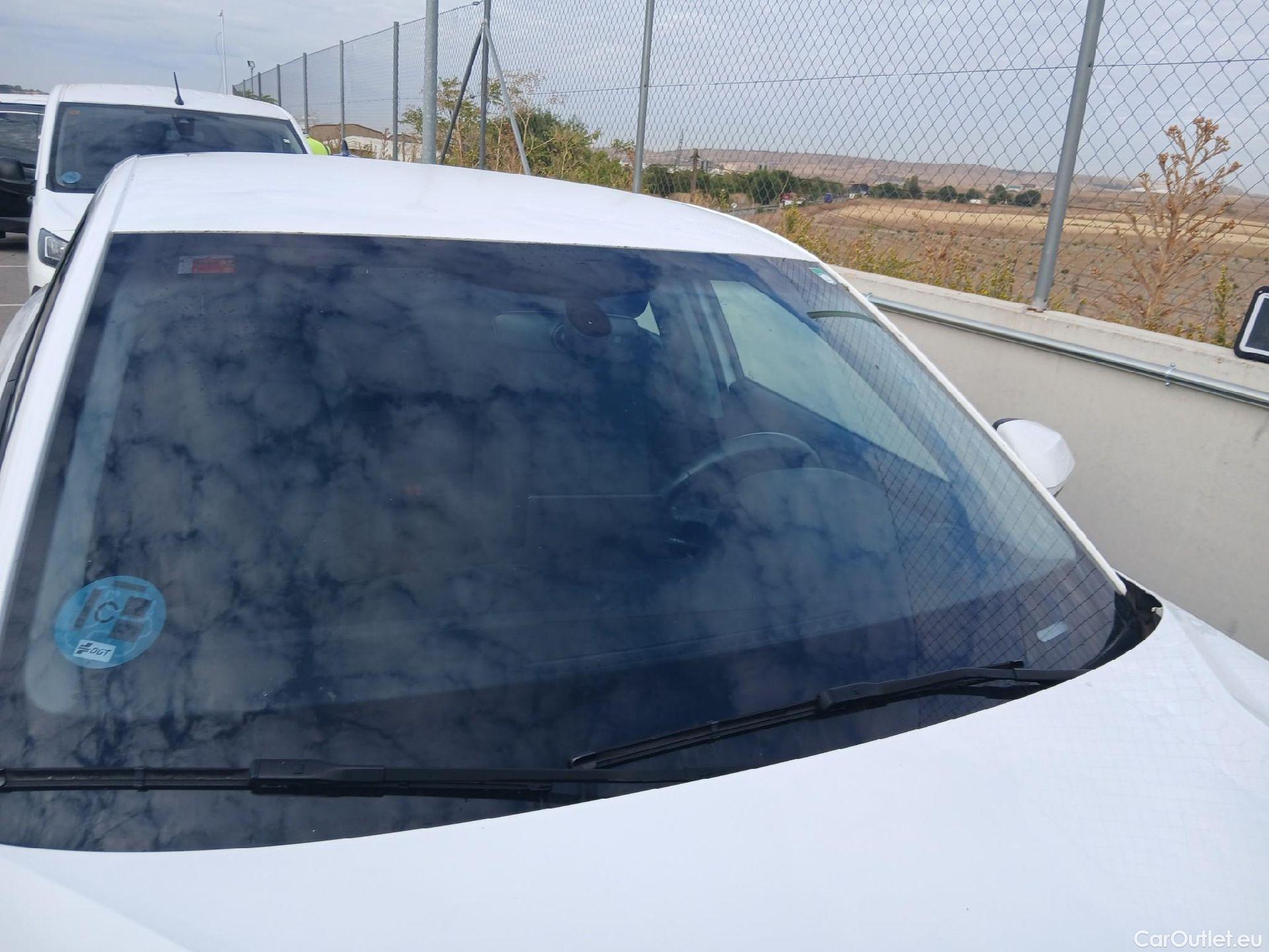  Audi  Q2 AUDI  / 2016 / 5P / todoterreno Design 35 TFSI 110kW (150CV) S tronic #17