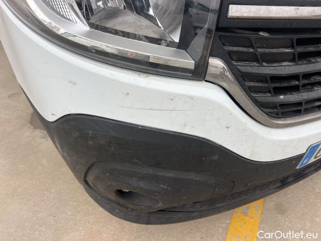  Renault  Trafic RENAULT  / 2019 / 4P / furgón Furgón 27 L1H1 Energy BluedCi 88 kW (AC) #47