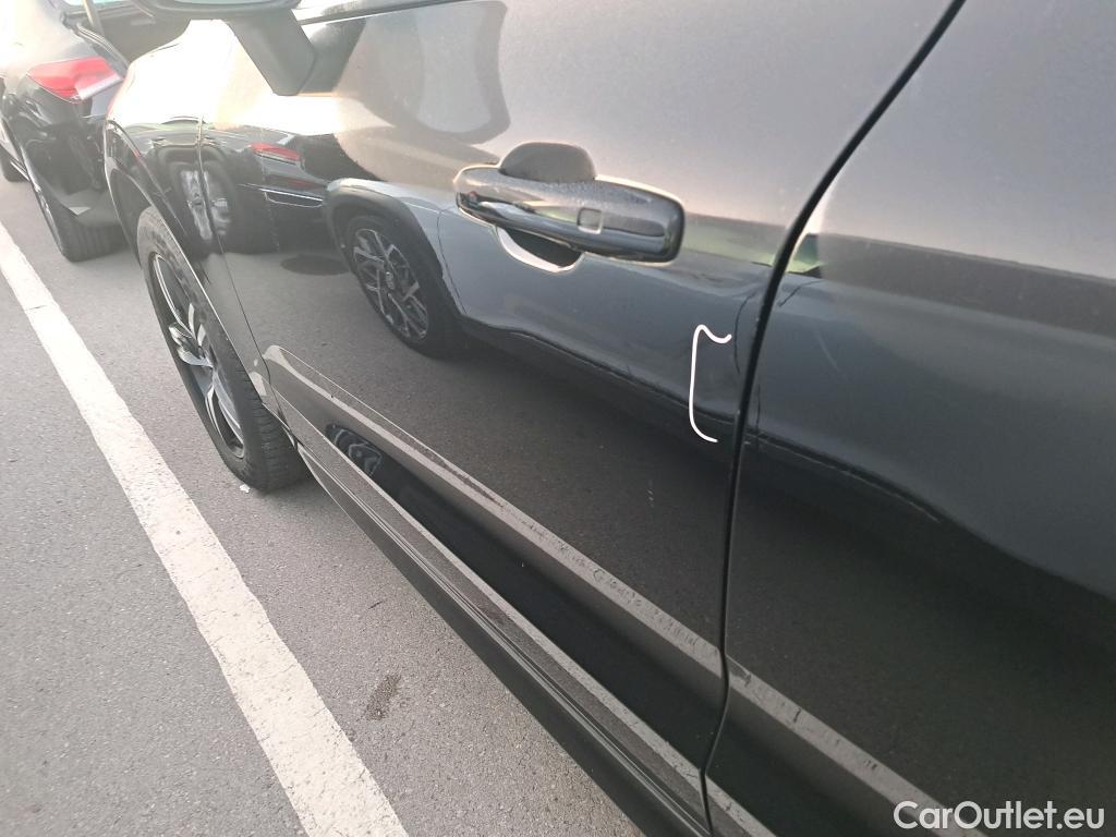  Volvo  XC60 VOLVO  / 2017 / 5P / todoterreno 2.0 B4 D R-Design Auto #3