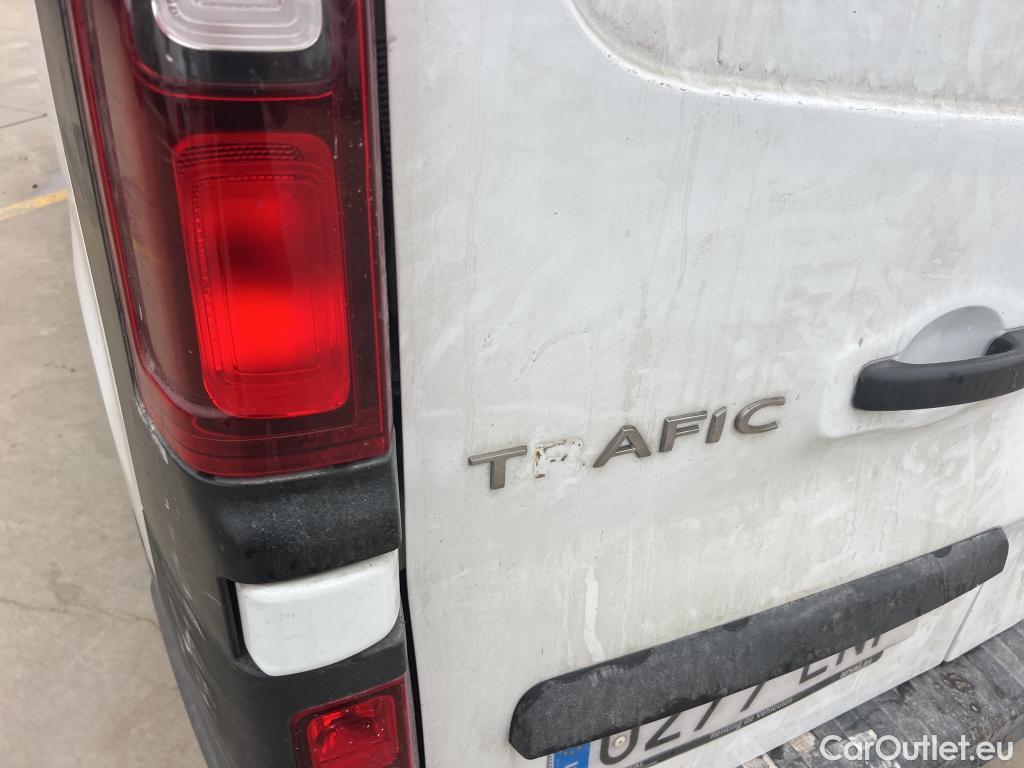  Renault  Trafic RENAULT  / 2019 / 4P / furgón Furgón 27 L1H1 Energy BluedCi 88 kW (AC) #53