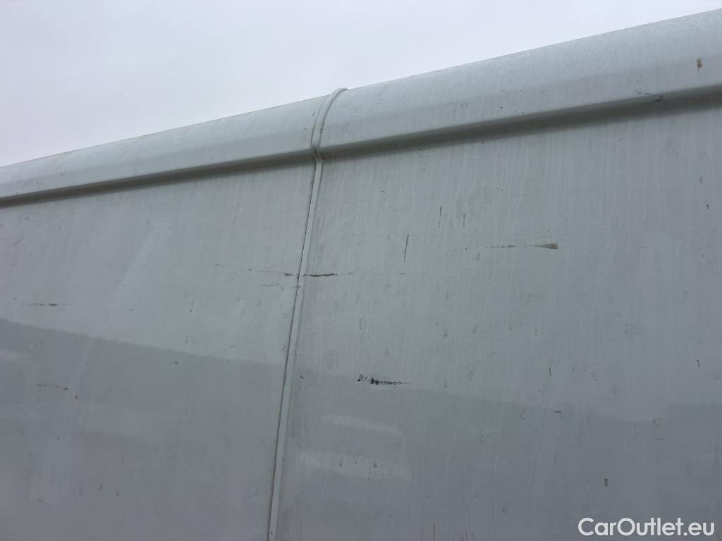  Renault  Trafic RENAULT  / 2019 / 4P / furgón Furgón 27 L1H1 Energy BluedCi 88 kW (AC) #28
