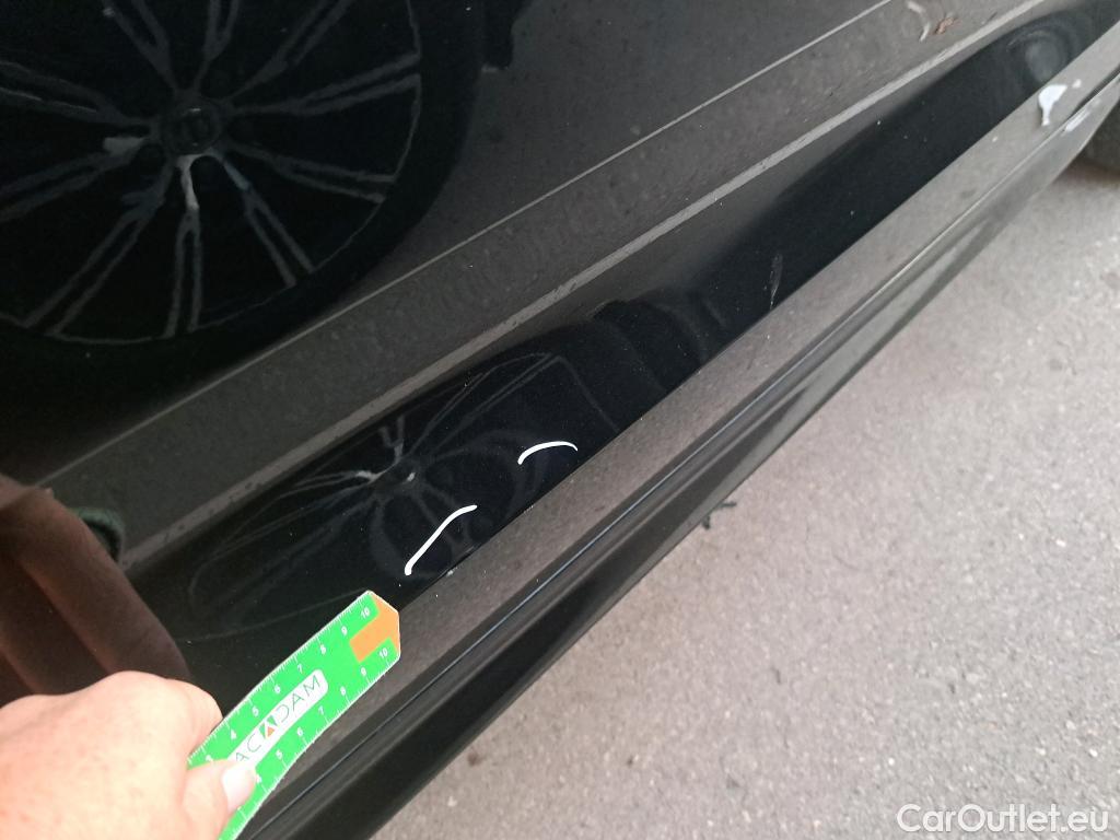  Volvo  XC60 VOLVO  / 2017 / 5P / todoterreno 2.0 B4 D R-Design Auto #25