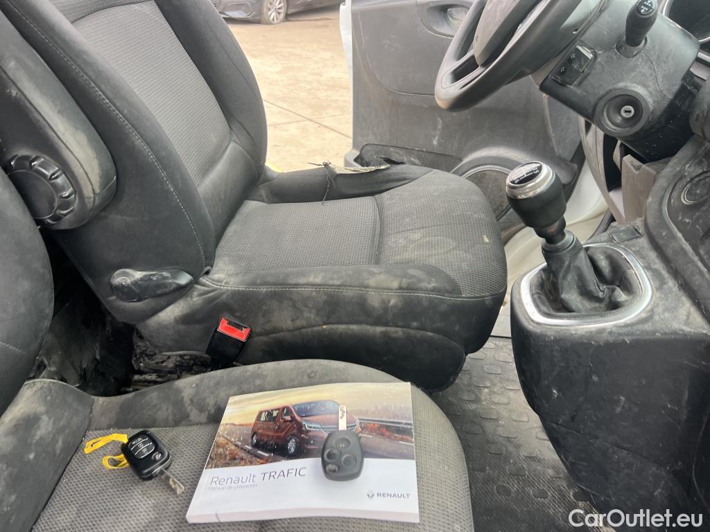  Renault  Trafic RENAULT  / 2019 / 4P / furgón Furgón 27 L1H1 Energy BluedCi 88 kW (AC) #40