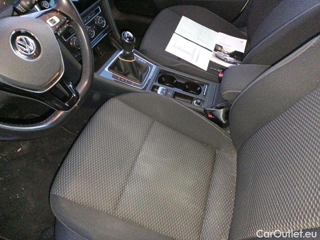  Volkswagen  Golf  VOLKSWAGEN / 2016 / 5P / berlina con portón Last Edition 1.6 TDI 85kW (115CV) #13