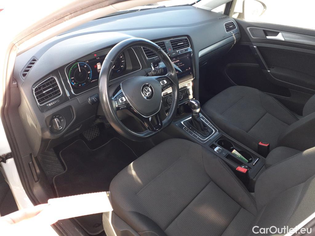  Volkswagen  Golf  VOLKSWAGEN / 2016 / 5P / berlina con portón e-ePower 110 kW (136CV) #32