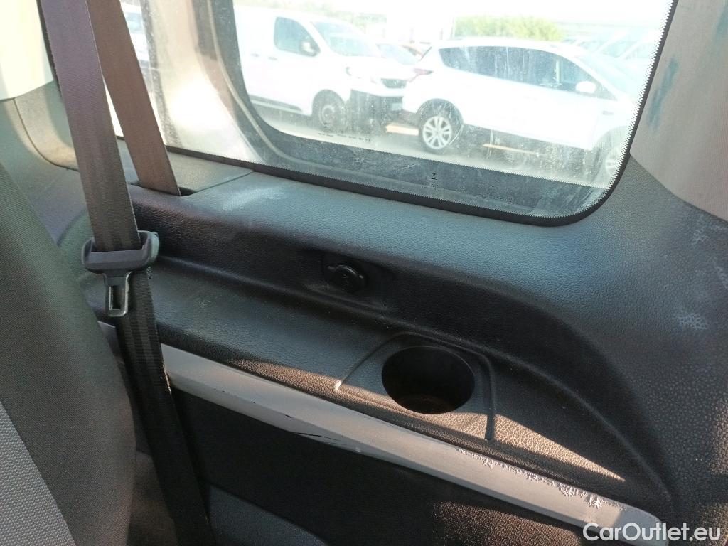  Opel  Vivaro OPEL  / 2019 / 4P / combi 1.5 Diésel 88kW (120CV) M Std Express #43