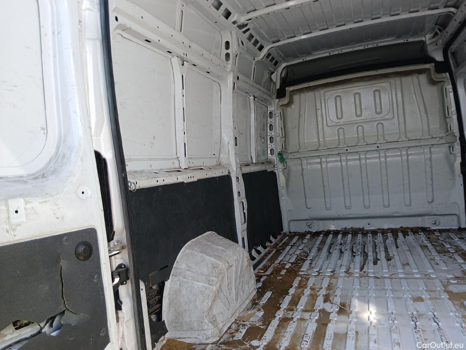  Opel  Movano OPEL  / 2021 / 4P / furgón Base L2H2 3.5T 2.2 BHDi 88kW #4