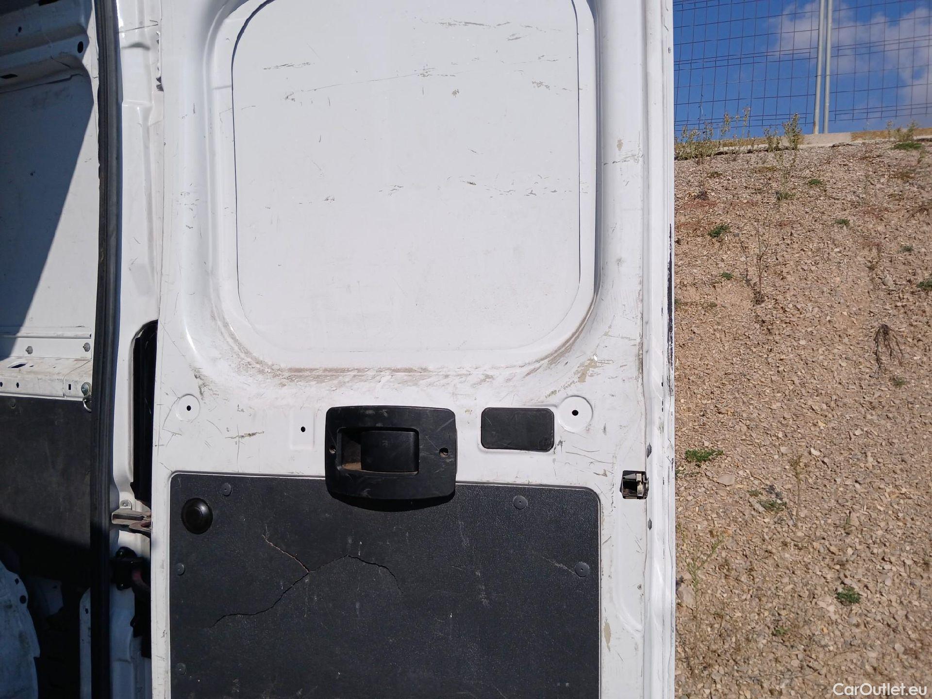  Opel  Movano OPEL  / 2021 / 4P / furgón Base L2H2 3.5T 2.2 BHDi 88kW #1