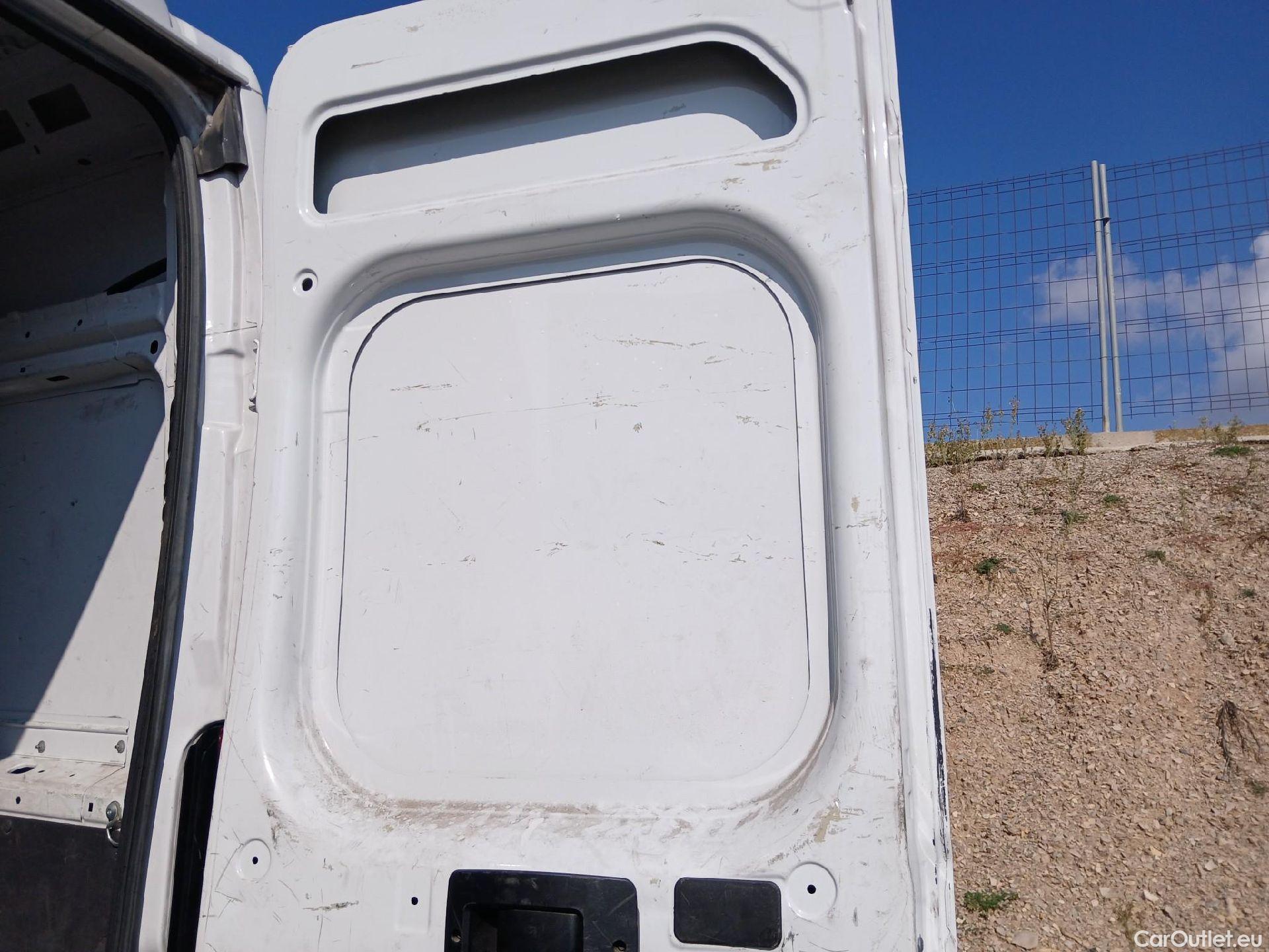  Opel  Movano OPEL  / 2021 / 4P / furgón Base L2H2 3.5T 2.2 BHDi 88kW #3