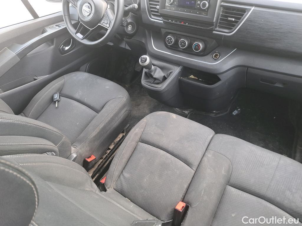  Nissan  NV300 NISSAN  / 2021 / 4P / monovolumen Combi 9 2.0dCi 81kW L1H1 1T Comfort #26