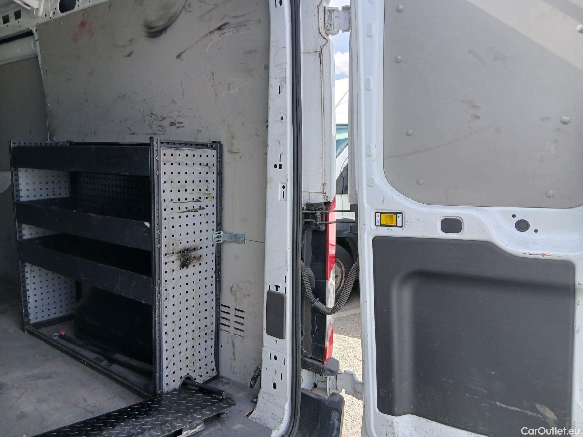  Ford  Transit FORD  / 2013 / 4P / furgón 350 96kW L3H2 Van Trend FWD #2