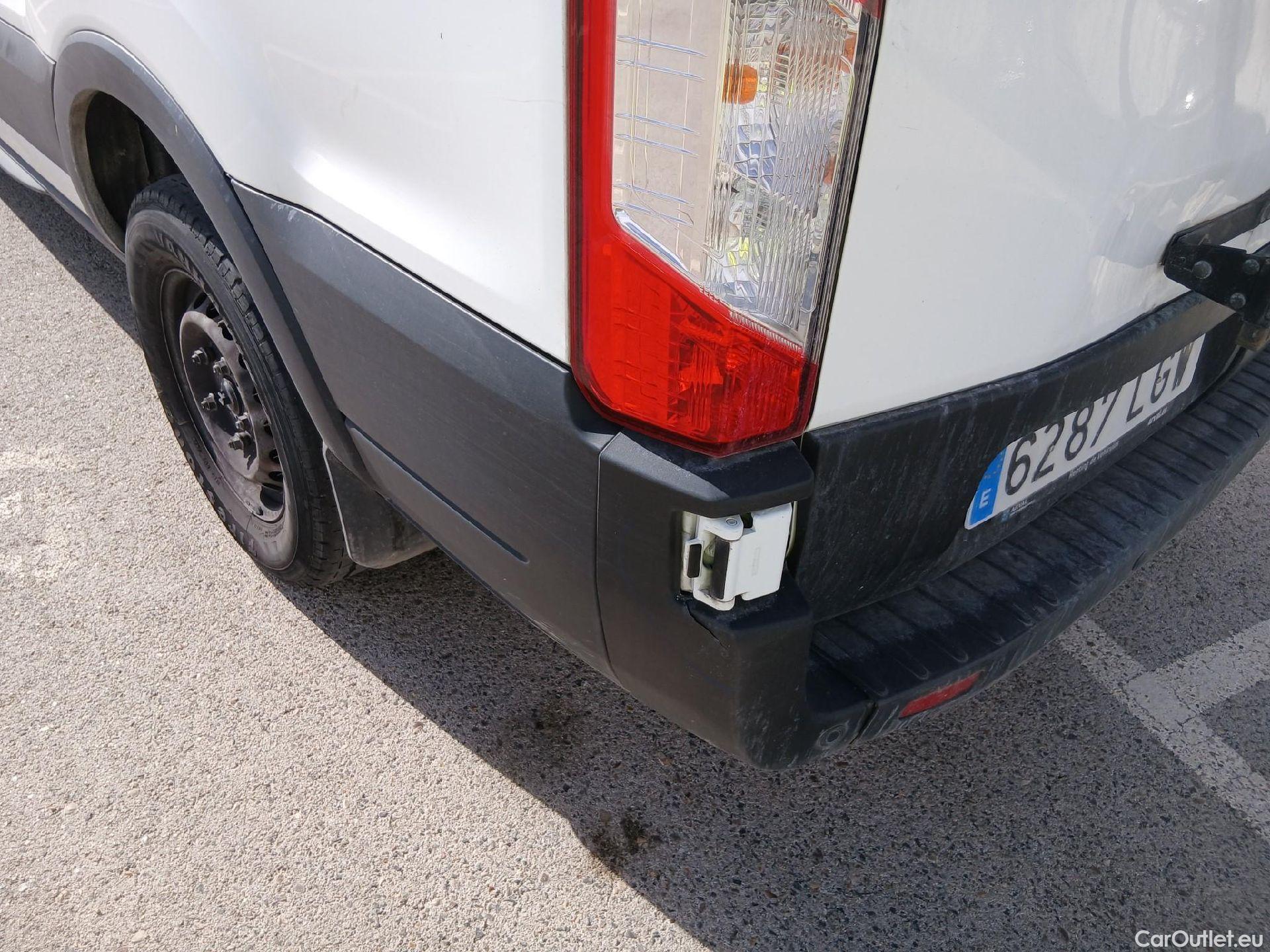  Ford  Transit FORD  / 2013 / 4P / furgón 350 96kW L3H2 Van Trend FWD #11