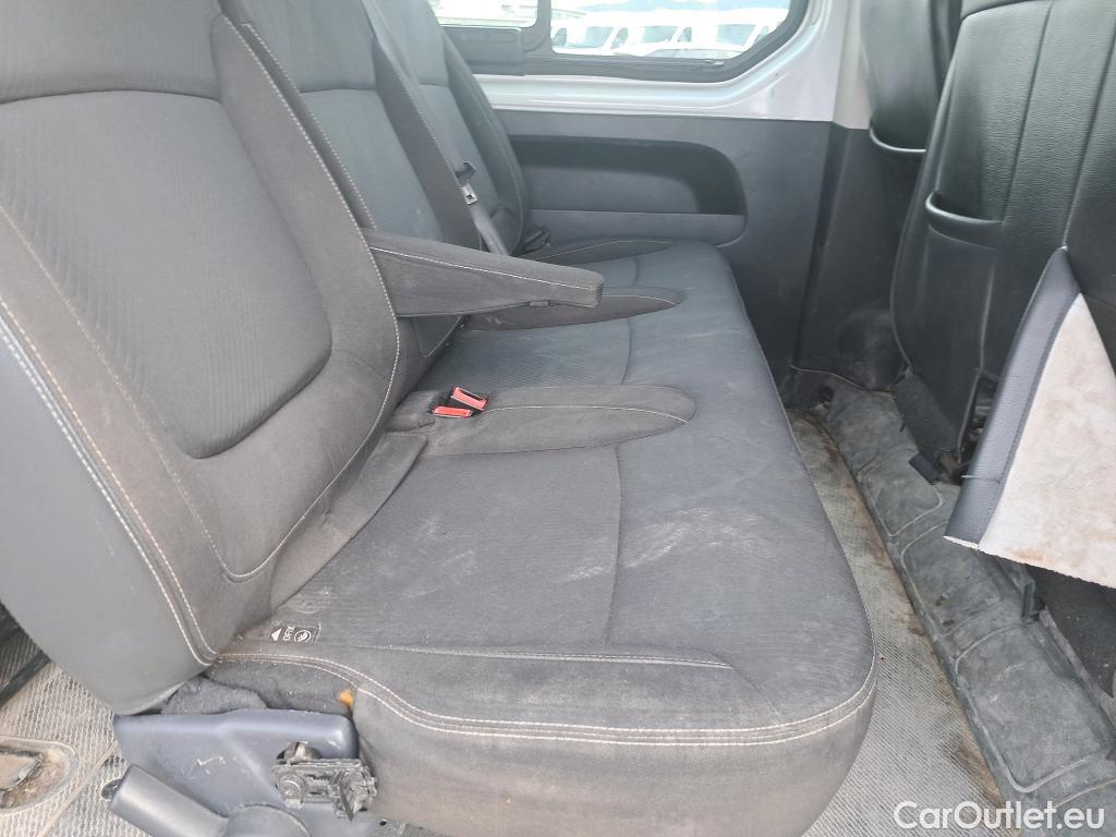  Nissan  NV300 NISSAN  / 2021 / 4P / monovolumen Combi 9 2.0dCi 81kW L1H1 1T Comfort #24