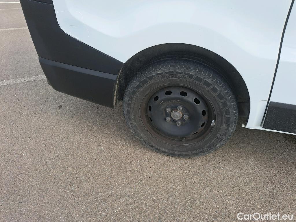  Nissan  NV300 NISSAN  / 2021 / 4P / monovolumen Combi 9 2.0dCi 81kW L1H1 1T Comfort #33