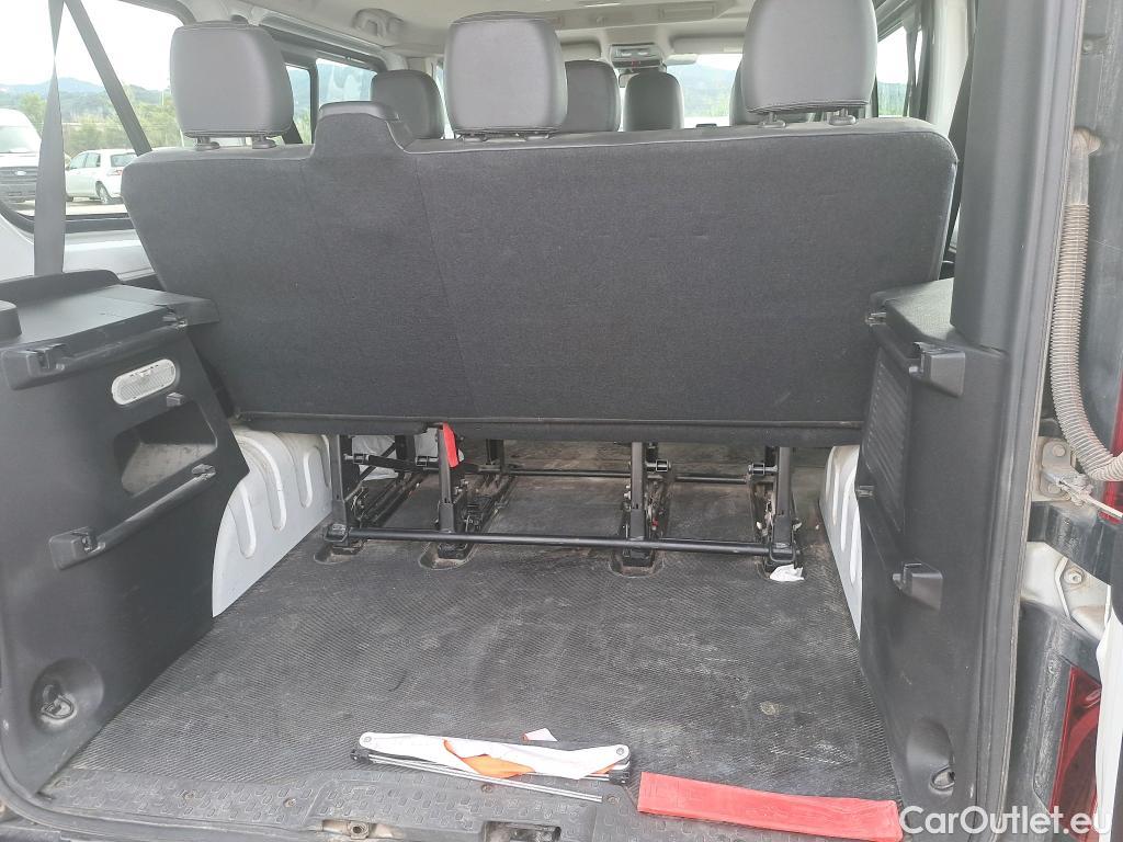  Nissan  NV300 NISSAN  / 2021 / 4P / monovolumen Combi 9 2.0dCi 81kW L1H1 1T Comfort #9