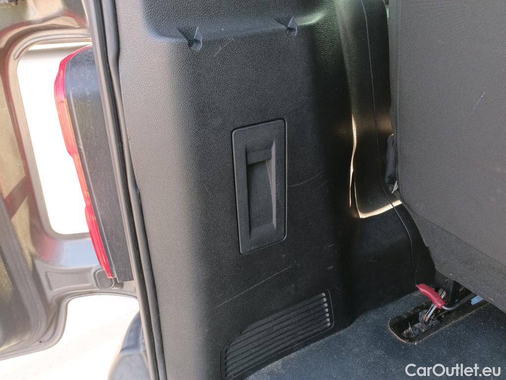  Opel  Vivaro OPEL  / 2019 / 4P / combi 1.5 Diésel 88kW (120CV) M Std Express #48