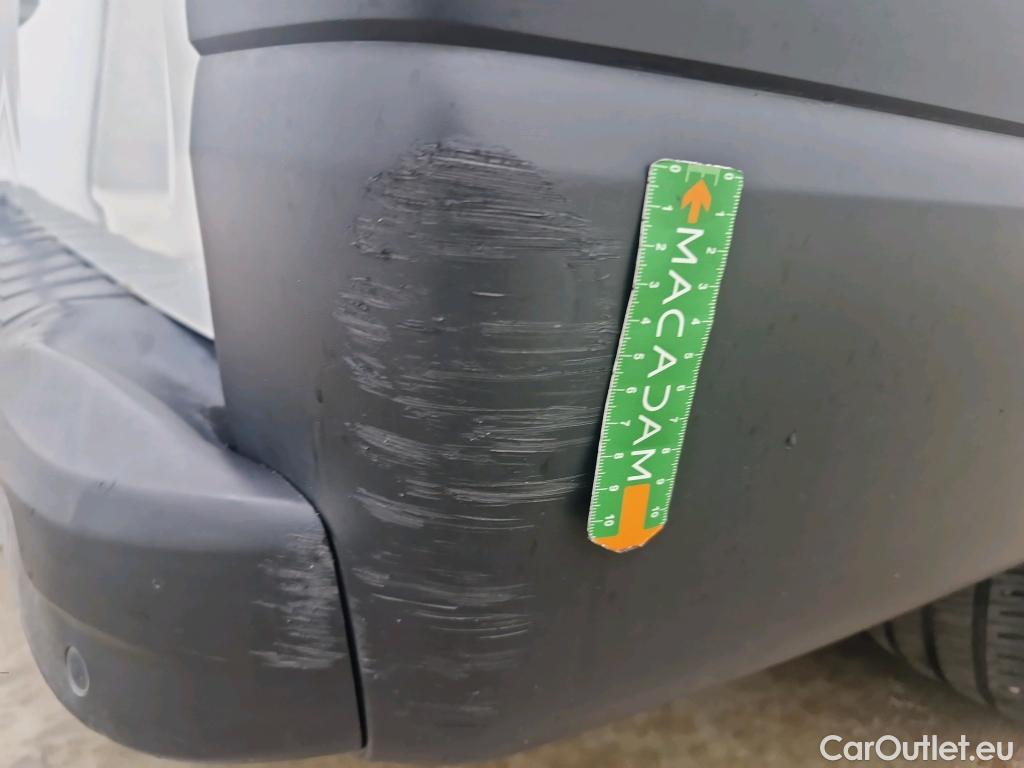  Renault  Trafic RENAULT  / 2014 / 4P / Fourgon tôlé FG GCF L2H1 1200 dCi 95 E6 #59