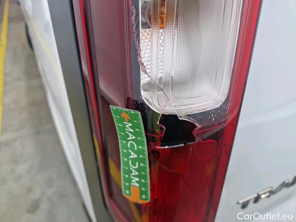  Renault  Trafic RENAULT  / 2014 / 4P / Fourgon tôlé FG GCF L2H1 1200 dCi 95 E6 #37