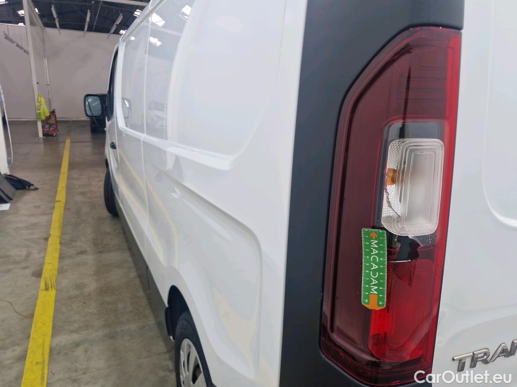  Renault  Trafic RENAULT  / 2014 / 4P / Fourgon tôlé FG GCF L2H1 1200 dCi 95 E6 #36