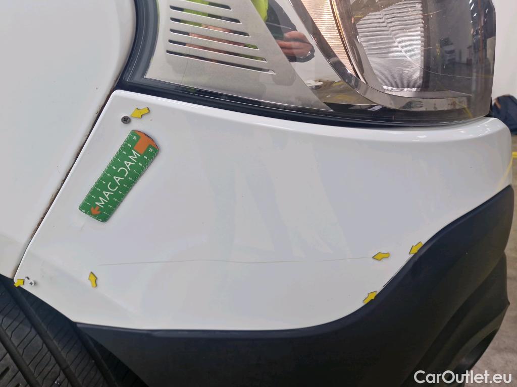  Renault  Trafic RENAULT  / 2014 / 4P / Fourgon tôlé FG GCF L2H1 1200 dCi 95 E6 #19