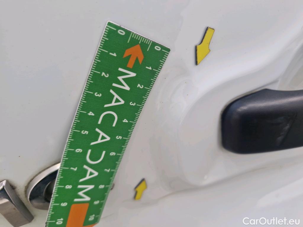  Renault  Trafic RENAULT  / 2014 / 4P / Fourgon tôlé FG GCF L2H1 1200 dCi 95 E6 #15