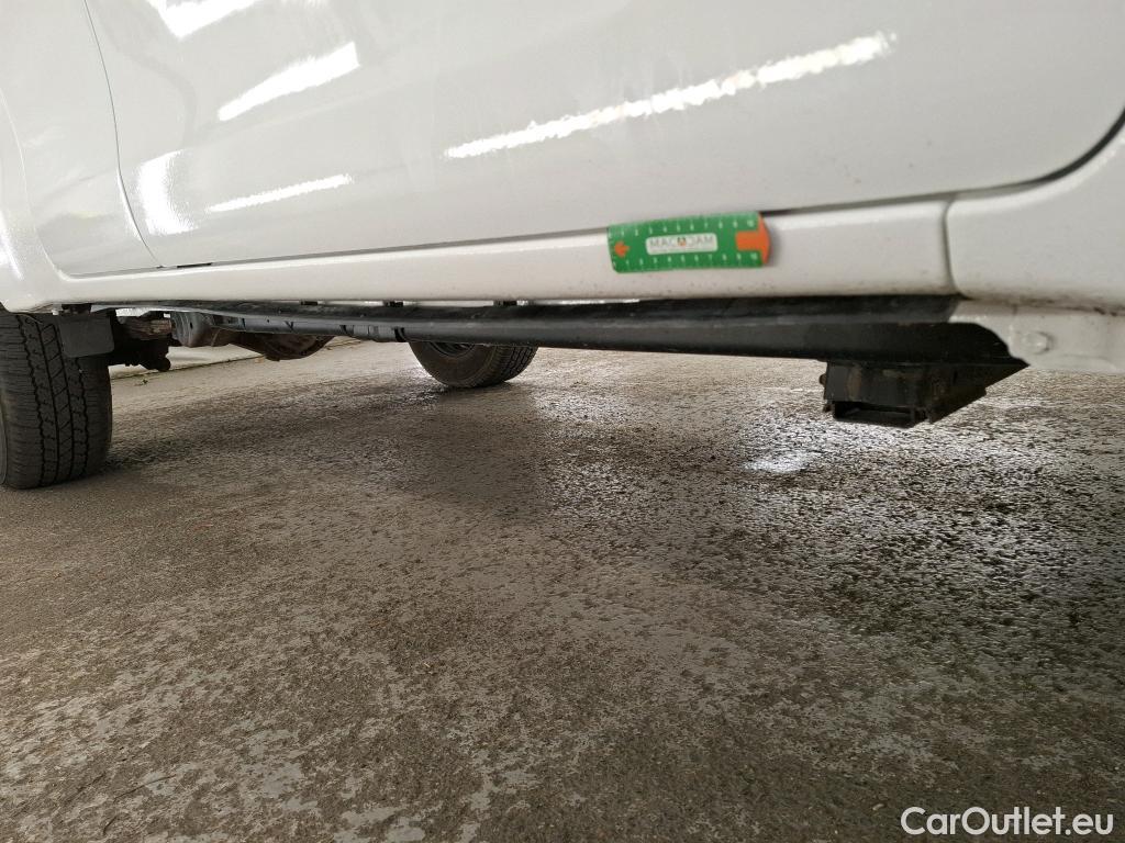  Toyota  Hilux  XC VU 4p Pick-up 4WD 2.4 D-4D X-tra Cabine LeCap #39