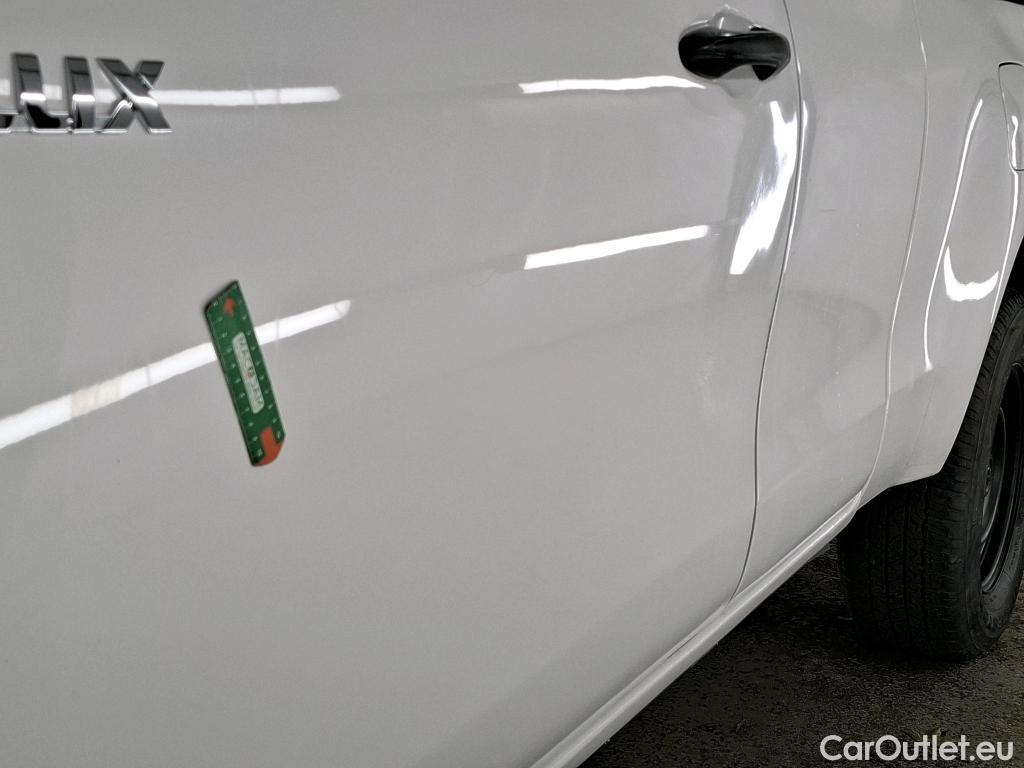  Toyota  Hilux  XC VU 4p Pick-up 4WD 2.4 D-4D X-tra Cabine LeCap #11